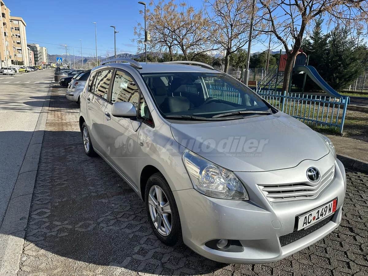 Toyota - Verso - 2.0D-4D